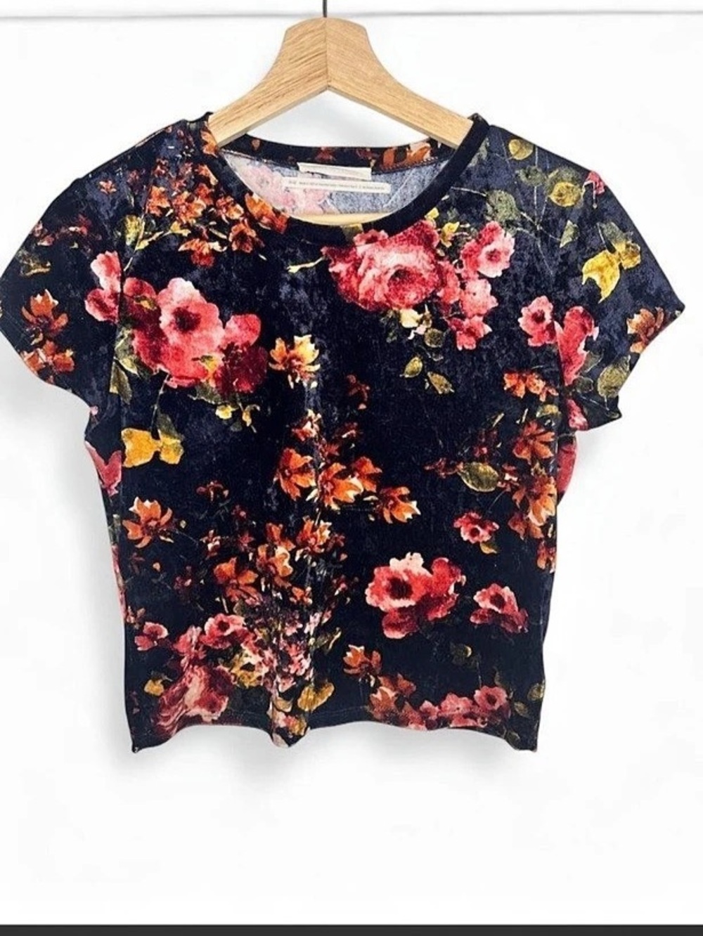 Urban Outfitters Floral Short Sleeve Top Size Medium